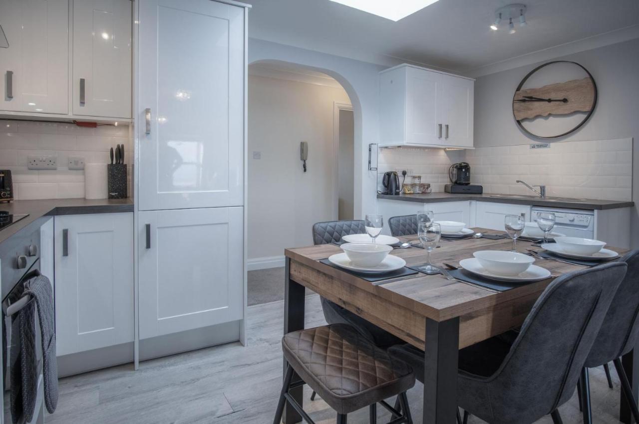 North Beach Heights - 2 Bedroom Penthouse - Tenby Exterior foto